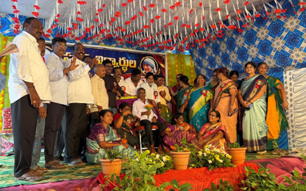 నాగినేనిప్రోలు రెడ్డిపాలెం జడ్పీహెచ్ఎస్‌ పదో త‌ర‌గ‌తి పూర్వ విద్యార్థుల ఆత్మీయ‌ సమ్మేళనం